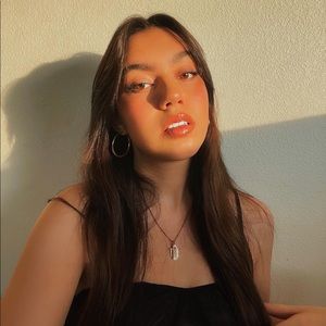 Meet your Posher, Hailey